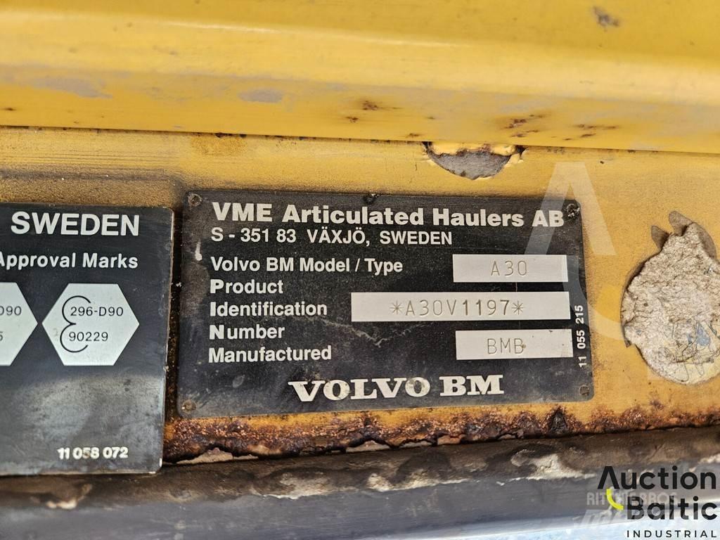 Volvo A30 アーティキュレート式ダンプトラック