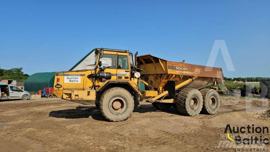 Volvo A30 アーティキュレート式ダンプトラック