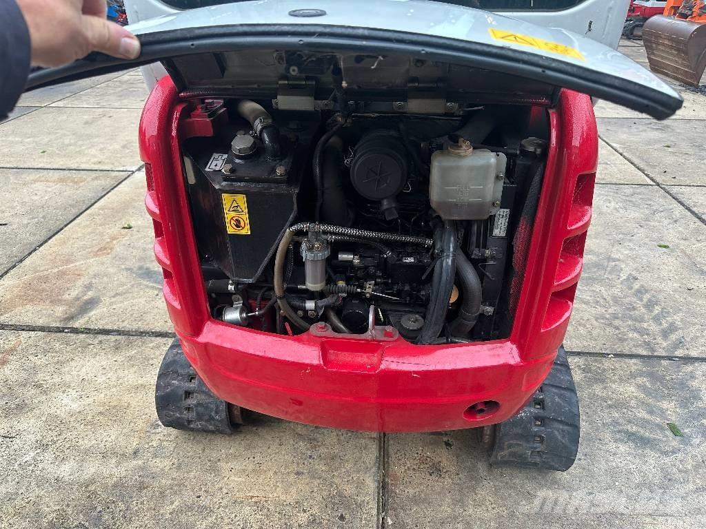 Takeuchi TB 216 ミニ油圧ショベル 7t以下（ミニユンボ・ミニディガー）