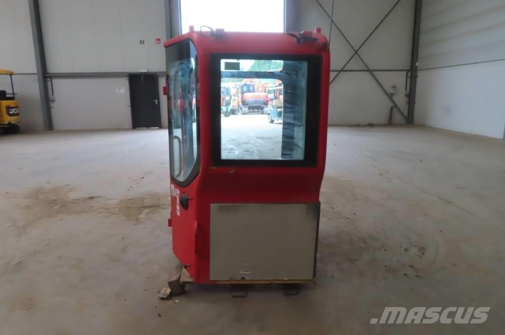 Volvo ECR 88 D キャビン及び内装