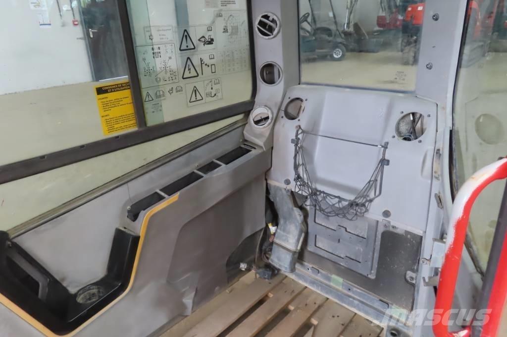 Volvo ECR 88 D キャビン及び内装