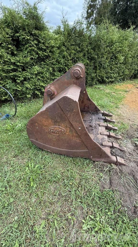 Doosan DX 225 大型油圧ショベル12t以上（パワーショベル・ユンボ）