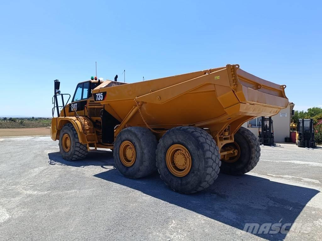 CAT 735 アーティキュレート式ダンプトラック