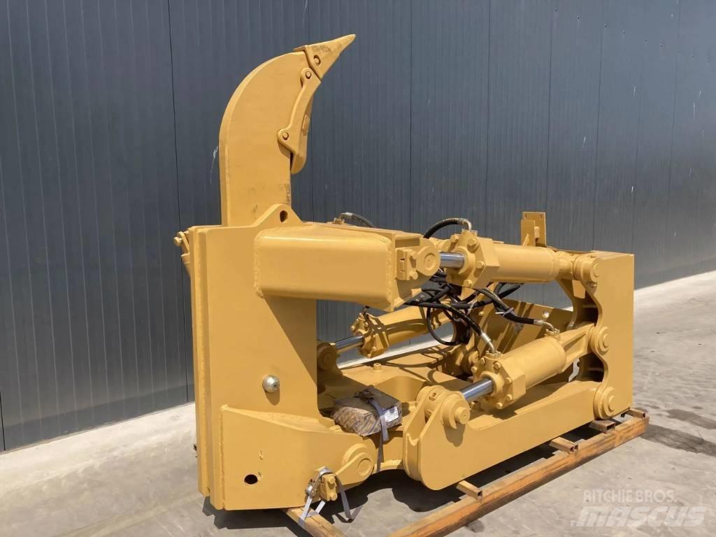 CAT D8 スカリファイヤ