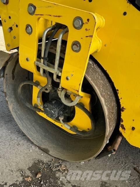 Bomag BW 120 AD-5 タンデムローラ