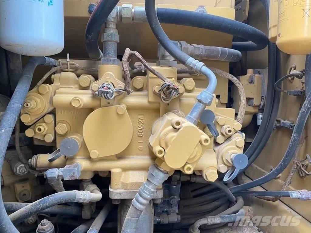 CAT 312D 中型油圧ショベル 7ｔ-12ｔ（ユンボ・パワーショベル・バックホー）
