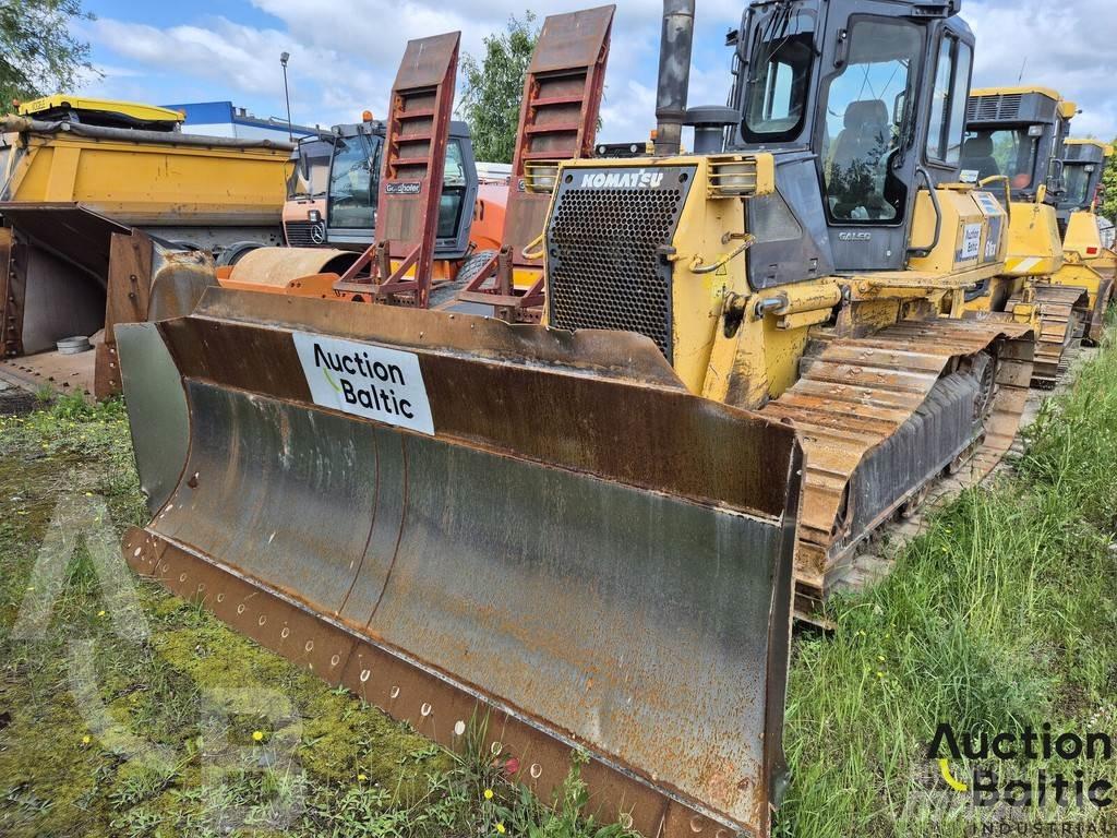 Komatsu D61EX-15 ブルドーザー