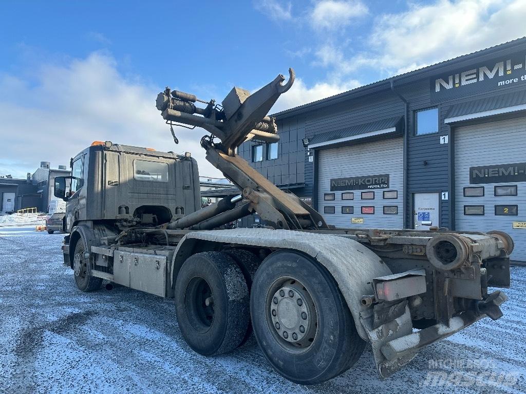Scania P420 6x2*4 アームロール
