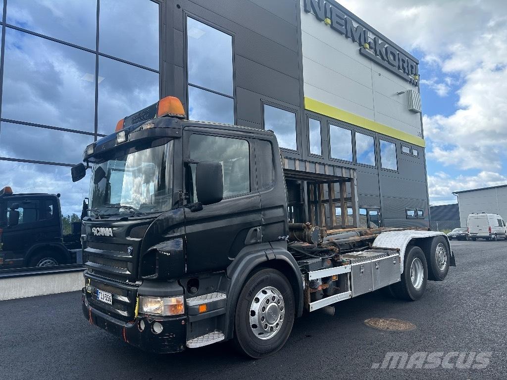 Scania P420 6x2*4 アームロール