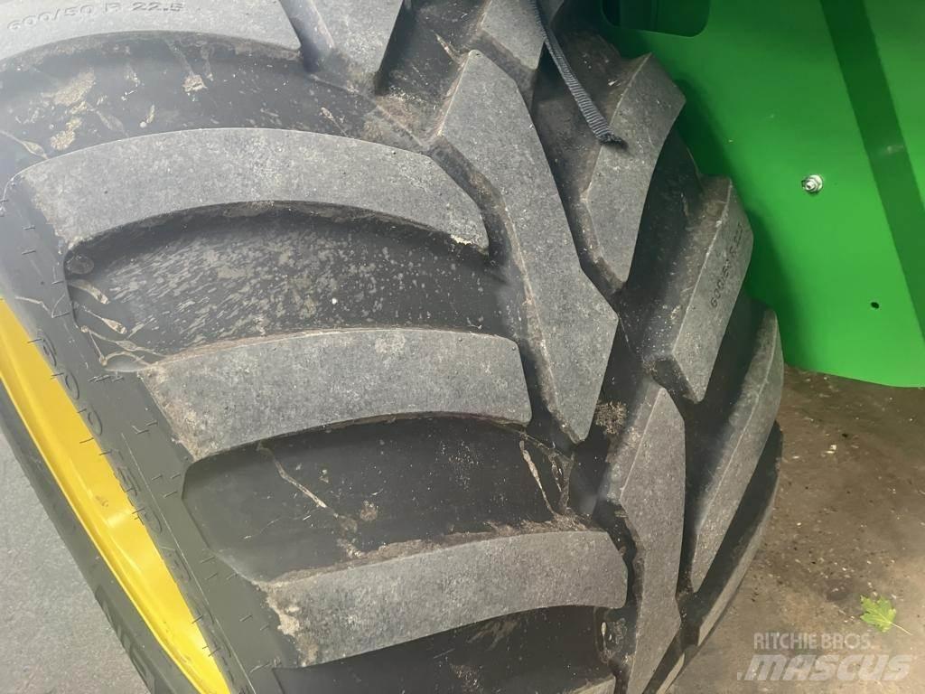 John Deere V461R ラウンドベーラー