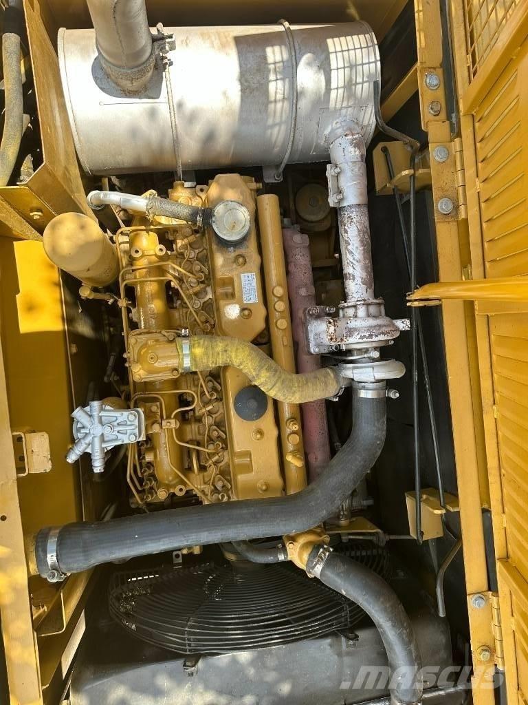 CAT 320C 中型油圧ショベル 7ｔ-12ｔ（ユンボ・パワーショベル・バックホー）