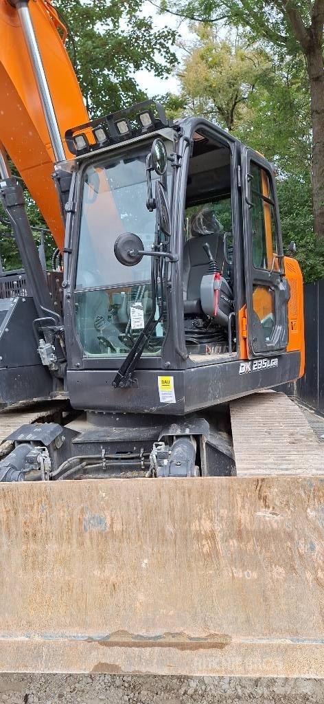 Doosan DX 235 LCR-7 大型油圧ショベル12t以上（パワーショベル・ユンボ）