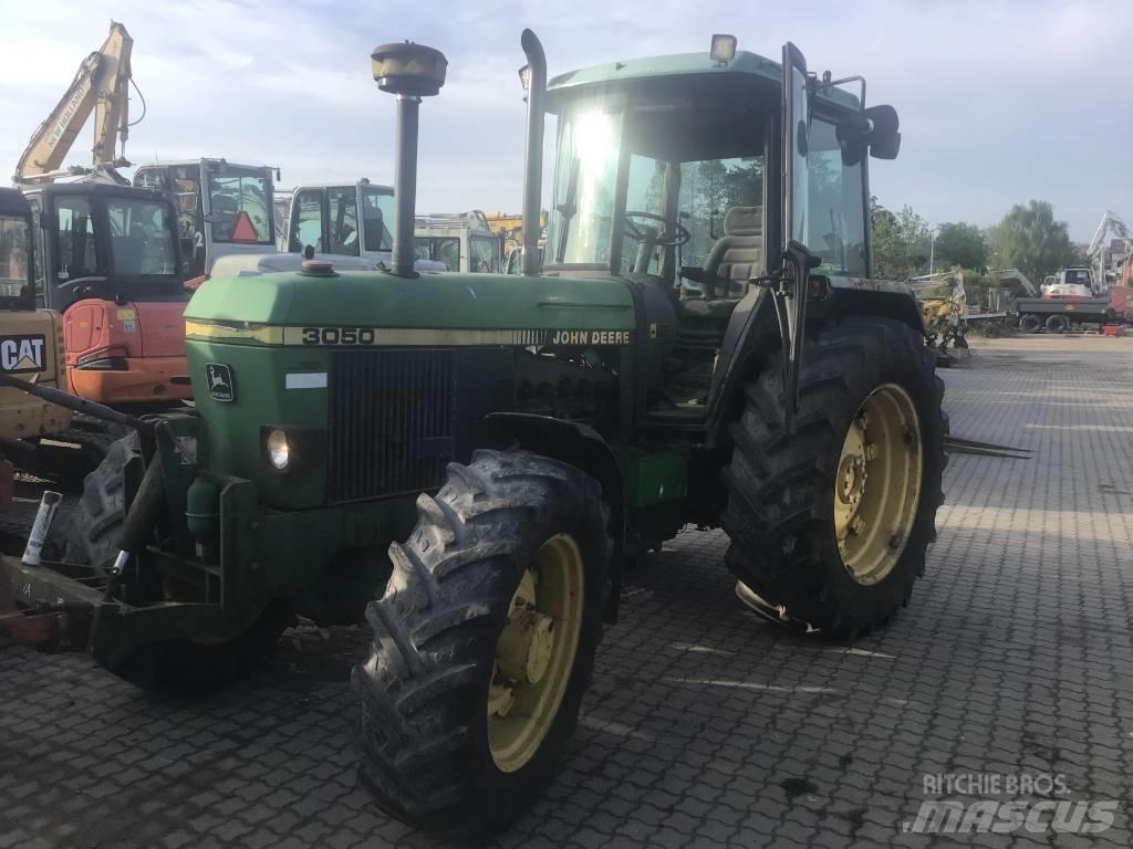 John Deere 3050 4WD トラクター