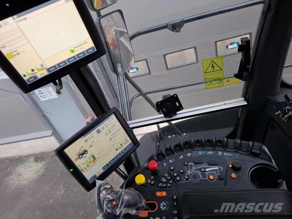 New Holland FR 920 自走式フォレージハーベスター