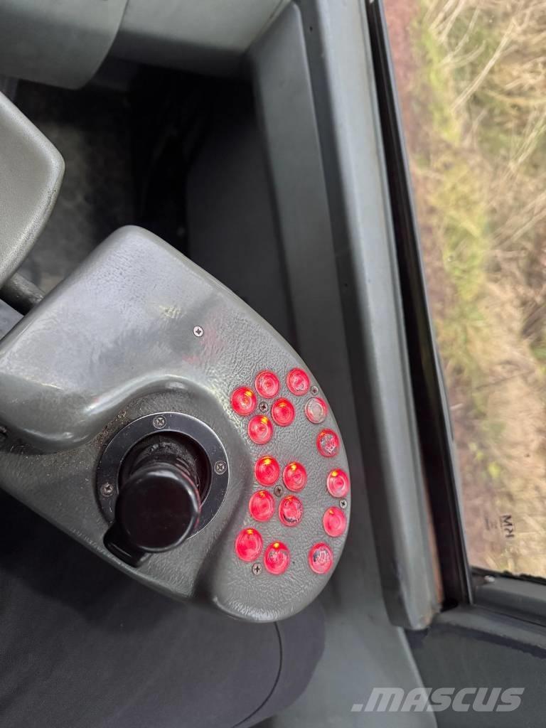 Valmet 860.3 フォワーダー