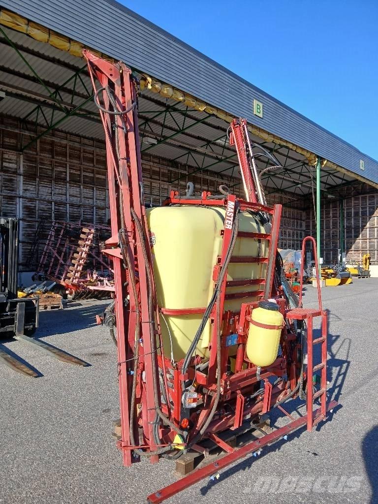 Hardi Master 1200 マウント型噴霧器