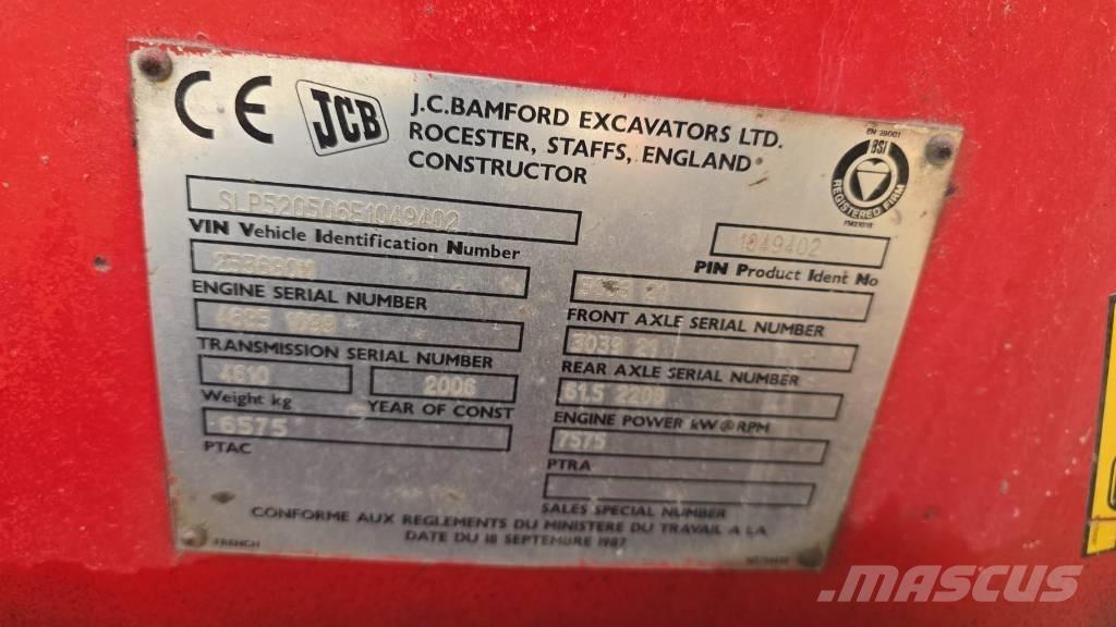 JCB 520-50 テレスコーピックハンドラー