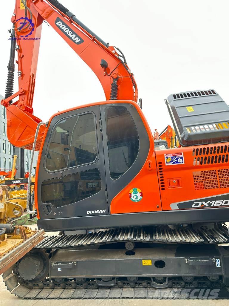 Doosan DX 150 中型油圧ショベル 7ｔ-12ｔ（ユンボ・パワーショベル・バックホー）