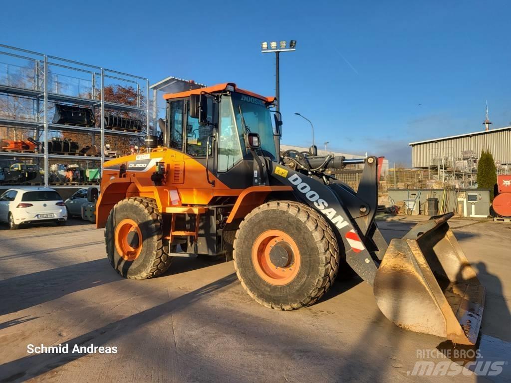 Doosan DL 200-5 ホイールローダー・タイヤショベル