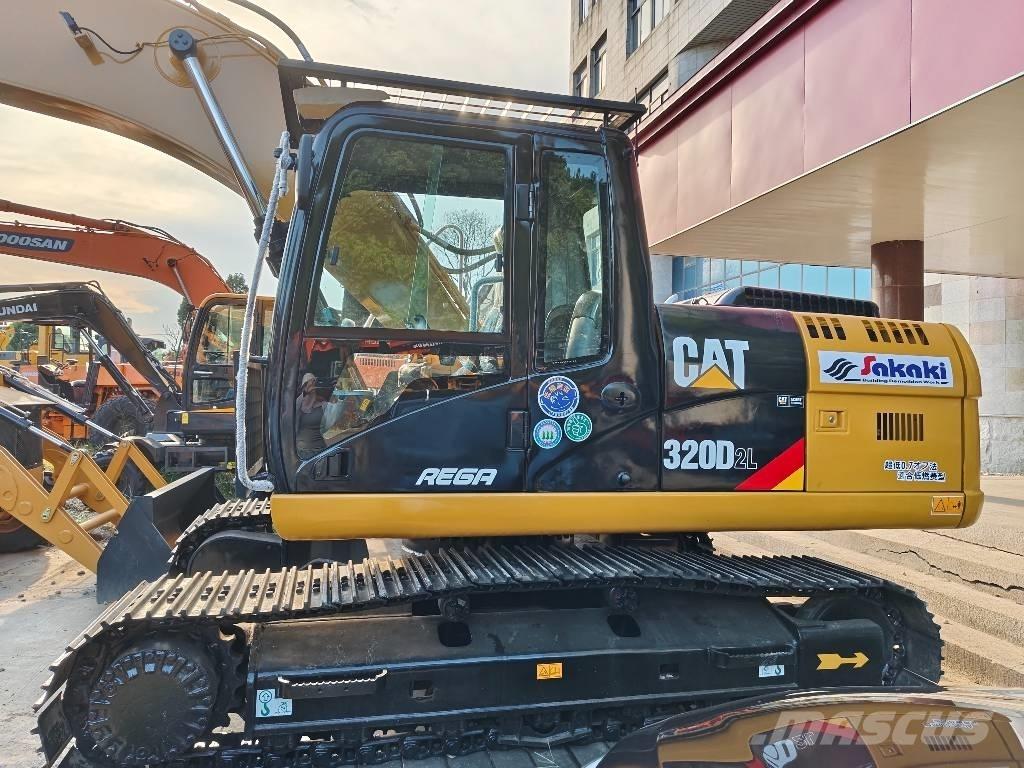 CAT 320 D2 L 大型油圧ショベル12t以上（パワーショベル・ユンボ）