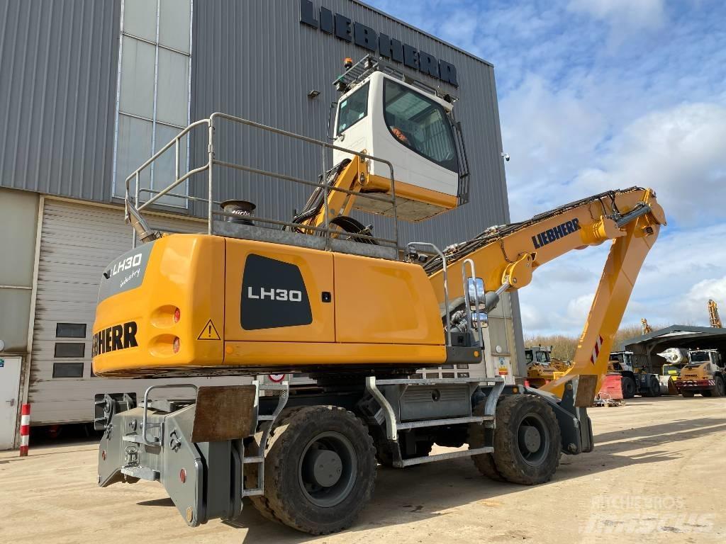Liebherr LH 30 M 廃棄物／工業産廃処理機