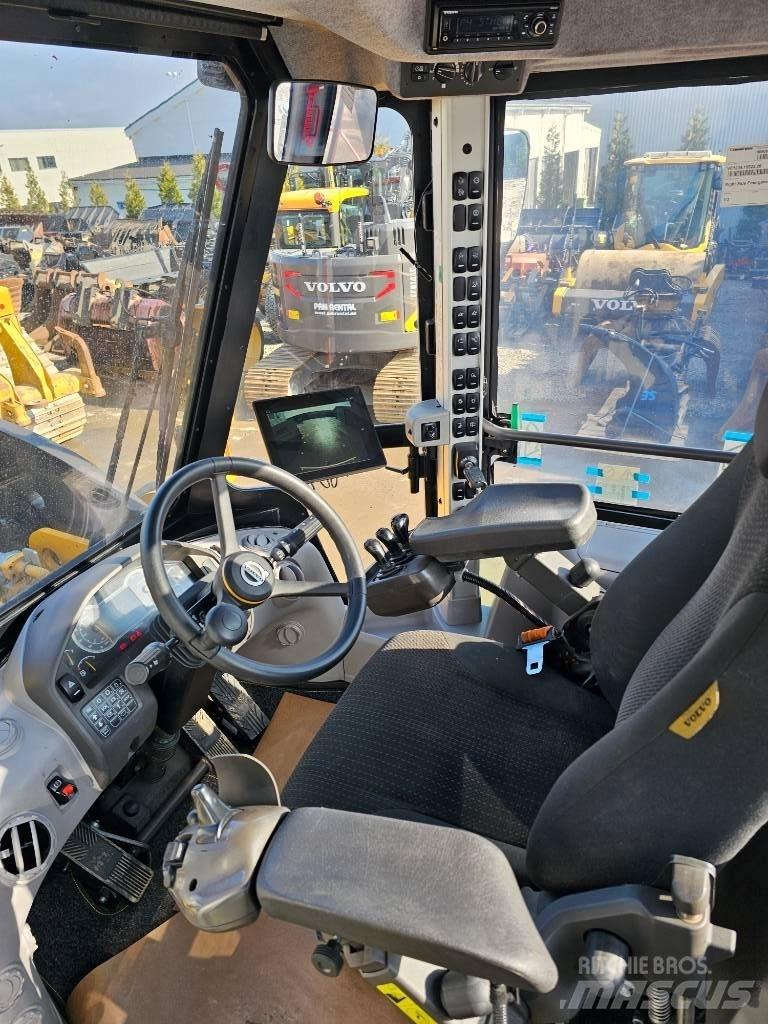 Volvo L260H ホイールローダー・タイヤショベル