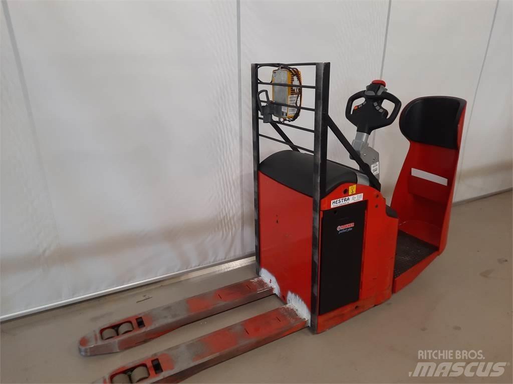 Manitou EP22M PFF ローリフトとプラットフォーム