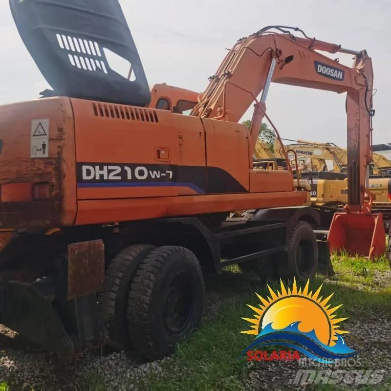 Doosan DH 210 W ホイール式油圧ショベル（パワーショベル・ユンボ・バックホー）