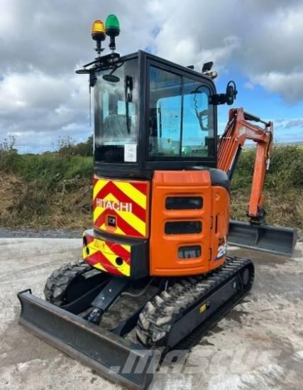 Hitachi Zaxis 26 U ミニ油圧ショベル 7t以下（ミニユンボ・ミニディガー）