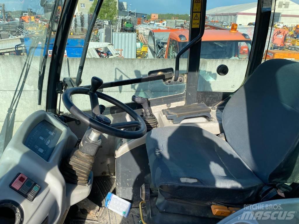 Kubota KX 016-4 ミニ油圧ショベル 7t以下（ミニユンボ・ミニディガー）
