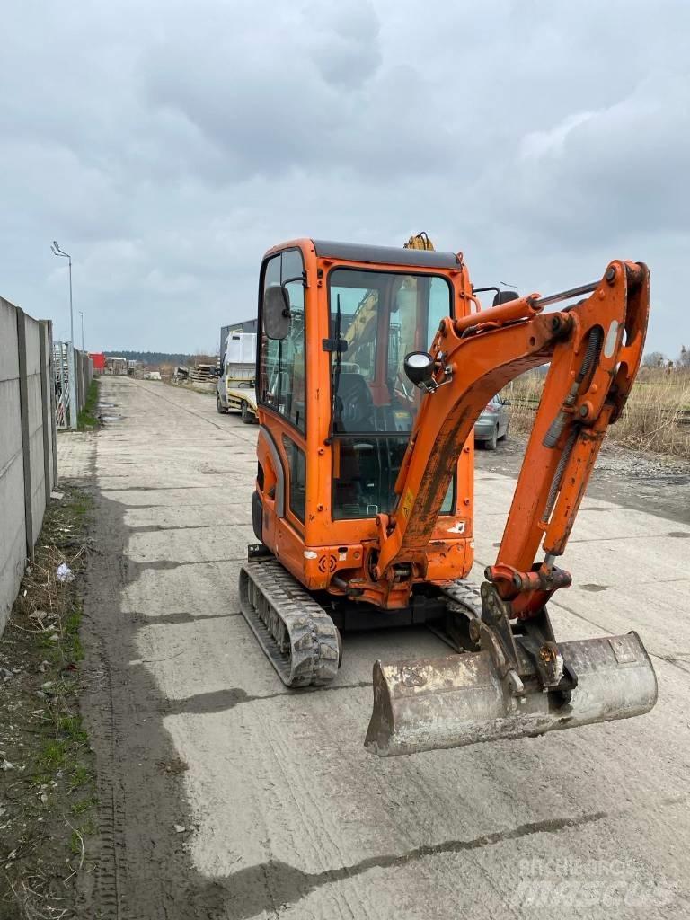 Kubota KX 016-4 ミニ油圧ショベル 7t以下（ミニユンボ・ミニディガー）