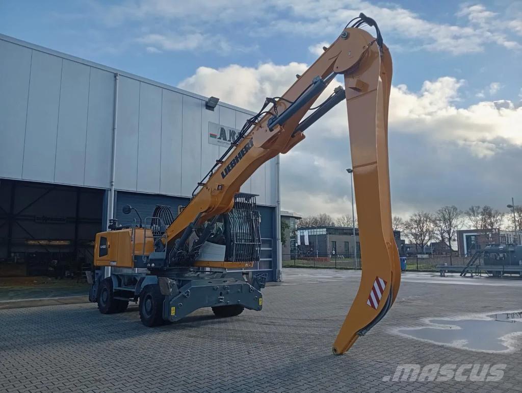 Liebherr LH30 廃棄物／工業産廃処理機