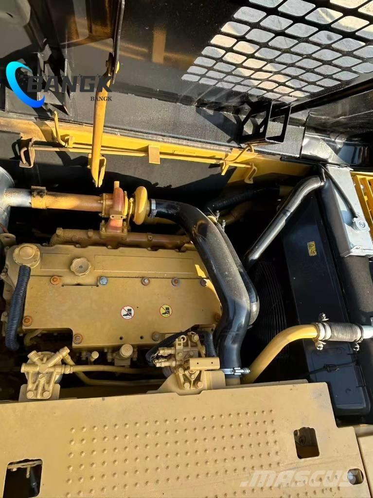 CAT 320 D 大型油圧ショベル12t以上（パワーショベル・ユンボ）