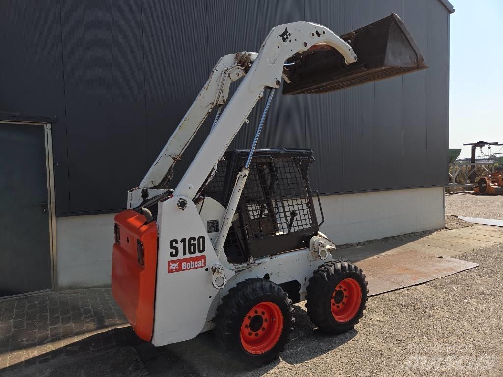 Bobcat S 160 スキッドステアローダー