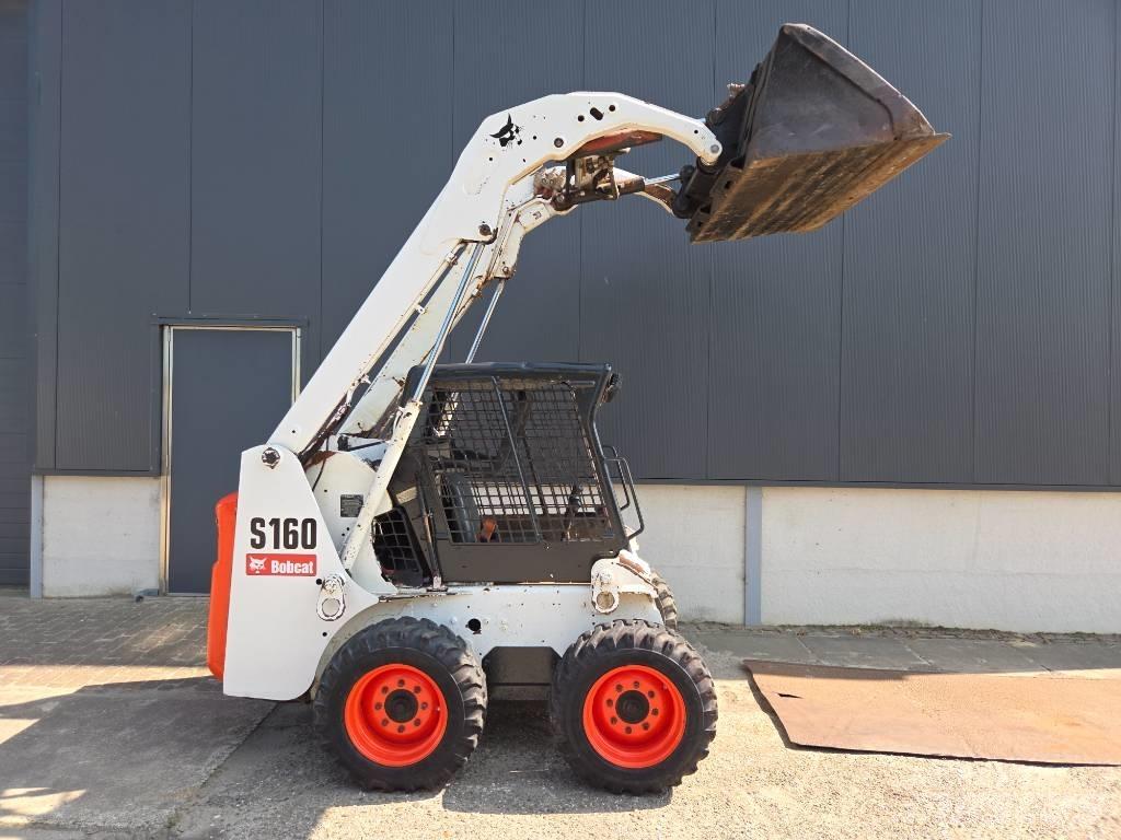 Bobcat S 160 スキッドステアローダー