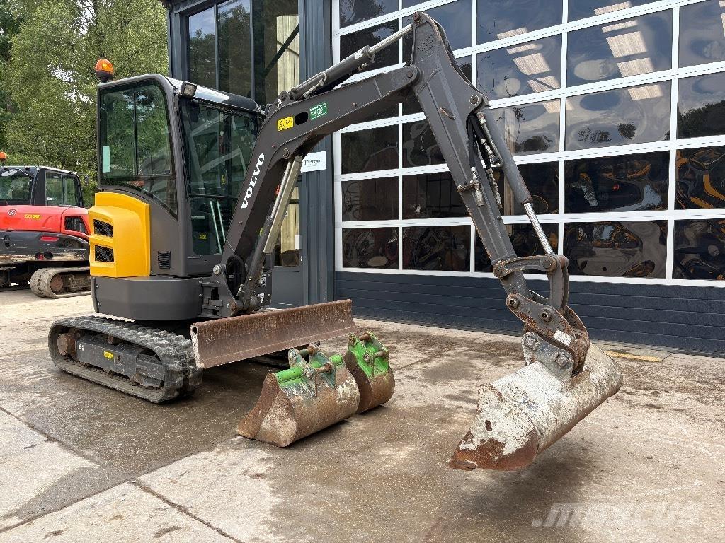 Volvo ECR 25 D ミニ油圧ショベル 7t以下（ミニユンボ・ミニディガー）