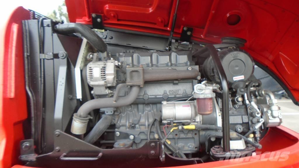 Manitou 200 ATJ ブームリフト　屈伸型