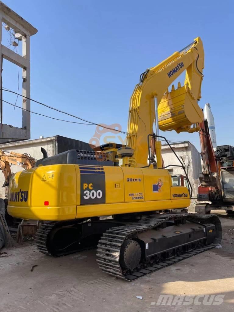 Komatsu PC 300 大型油圧ショベル12t以上（パワーショベル・ユンボ）