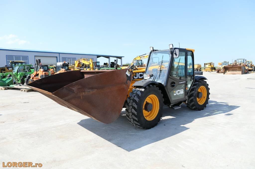 JCB 527-58 Agri 農業用テレハンドラー