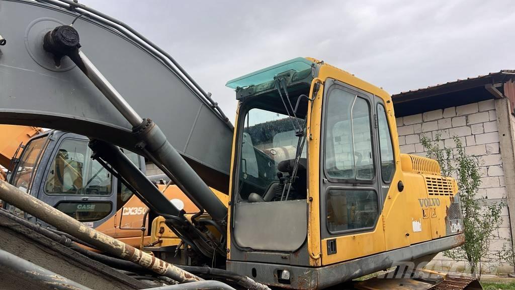 Volvo EC 290 B LC ラジエター