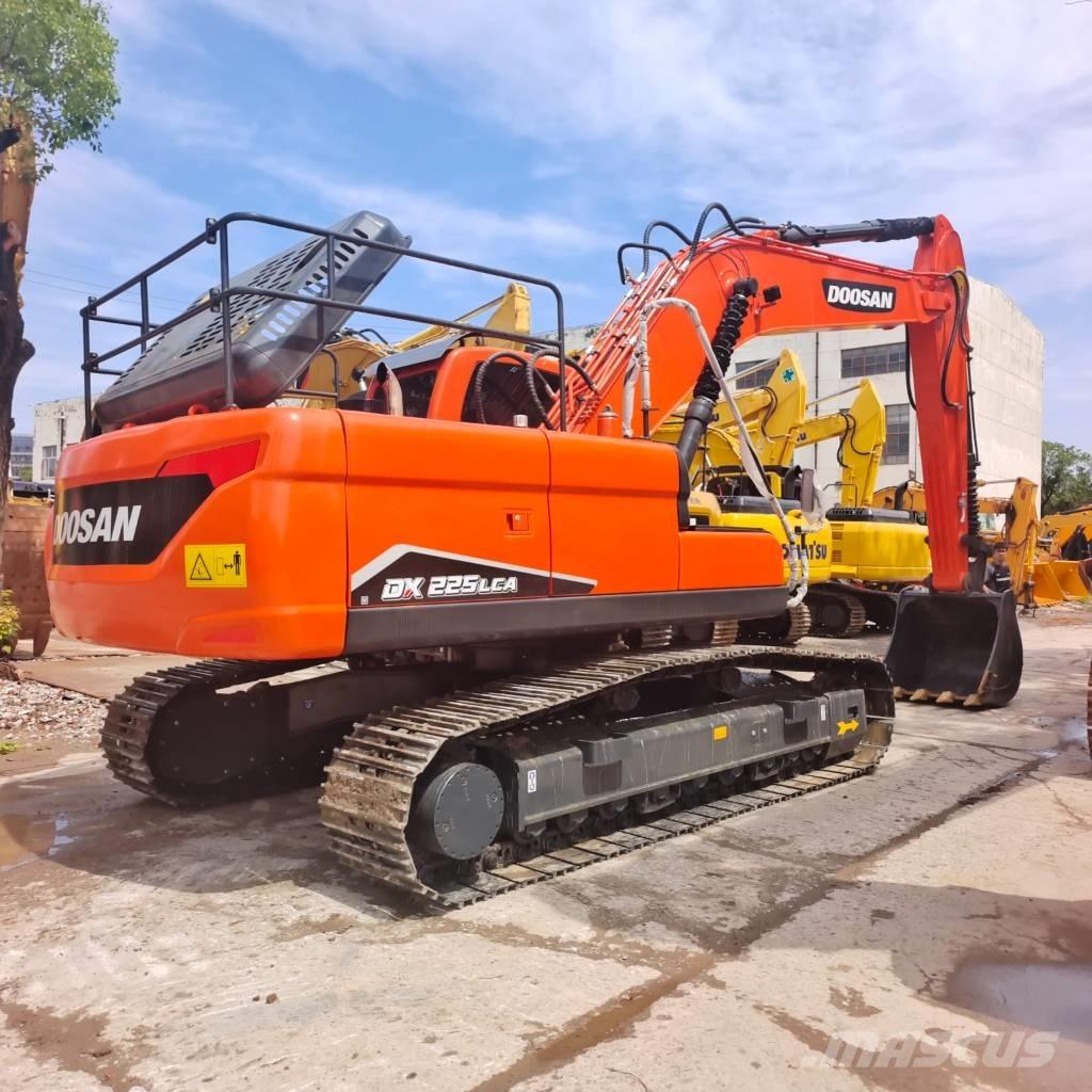 Doosan DX 225 LC-9C 大型油圧ショベル12t以上（パワーショベル・ユンボ）