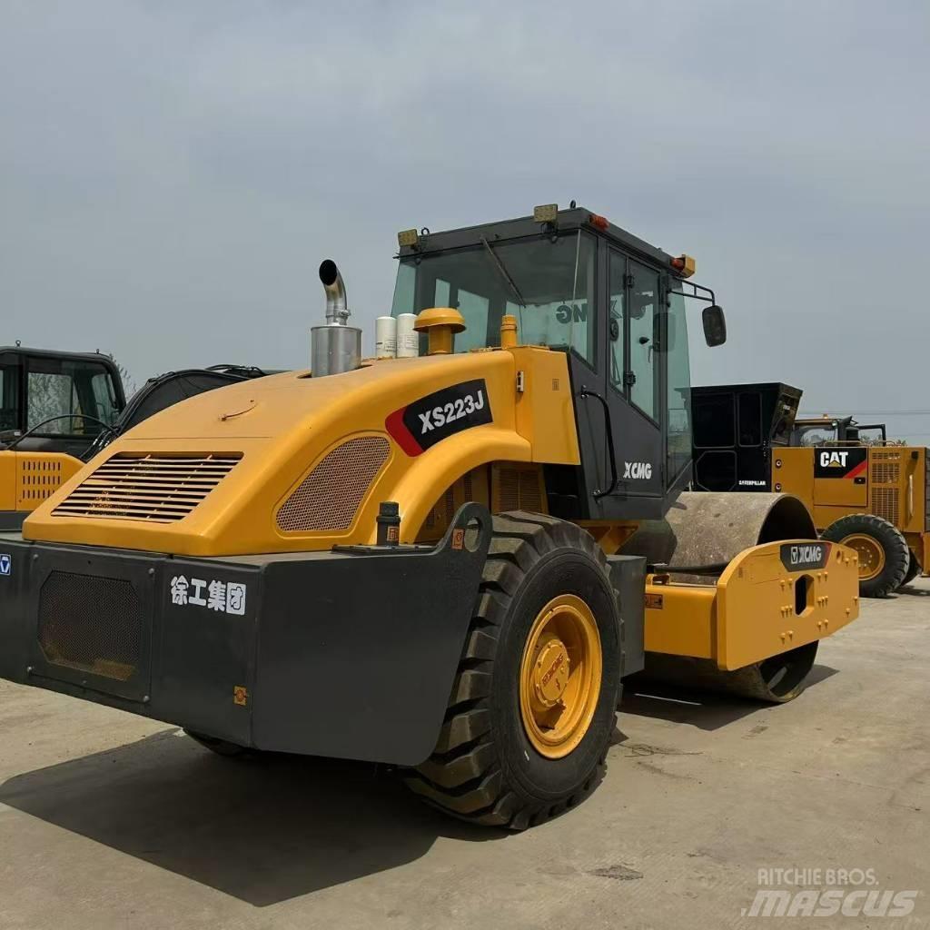 XCMG XS 223 J 振動ローラ
