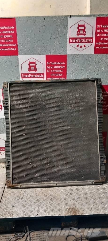 Scania R 420 1784616 ラジエター