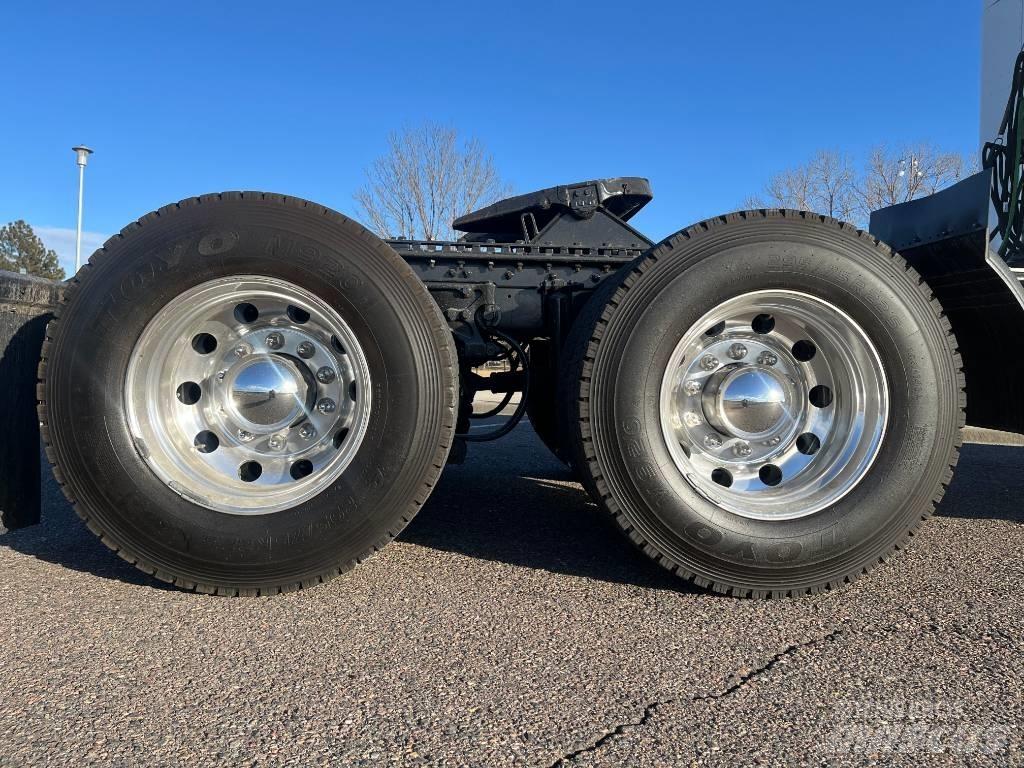 Kenworth T 880 中古トラクターヘッド | トレーラーヘッド