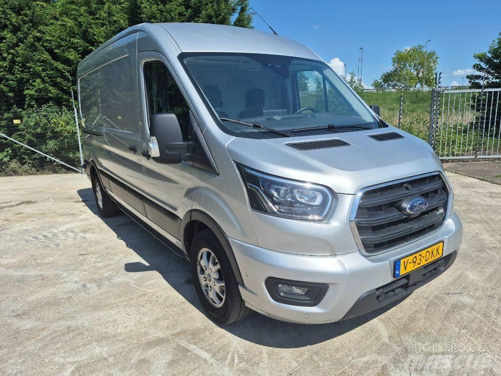 Ford Transit パネルバン
