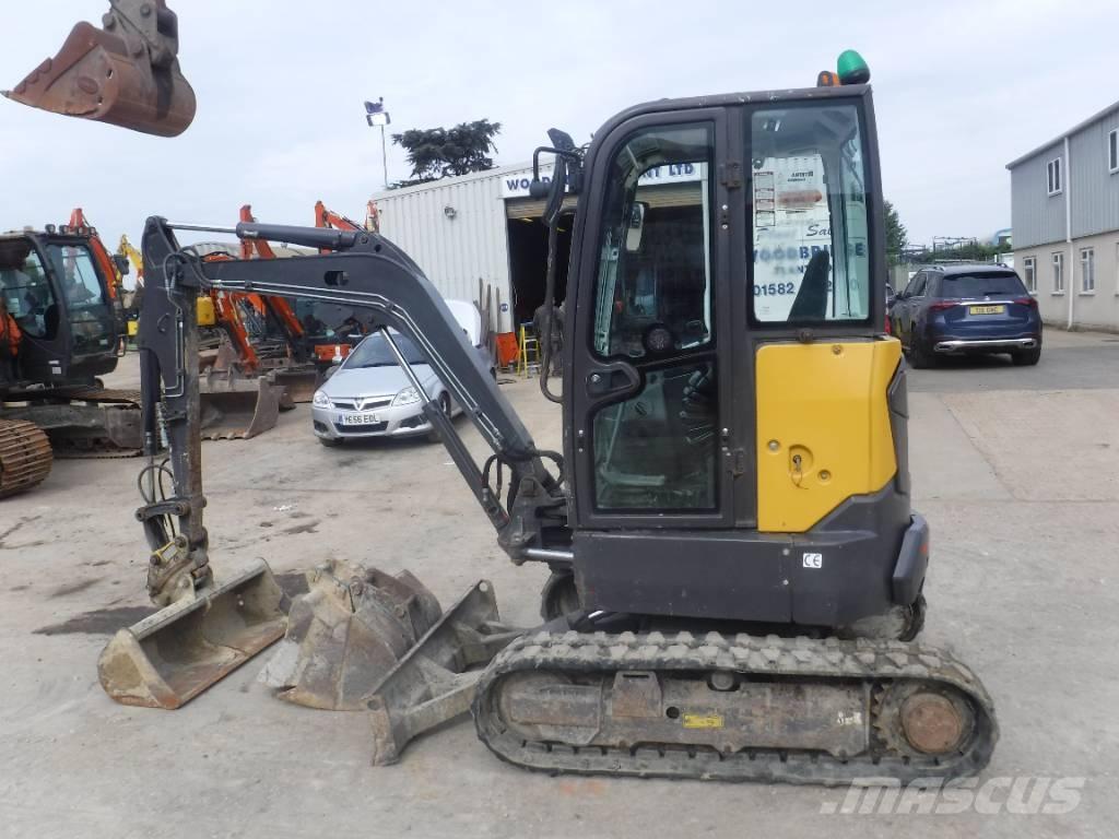 Volvo ECR 25 D ミニ油圧ショベル 7t以下（ミニユンボ・ミニディガー）