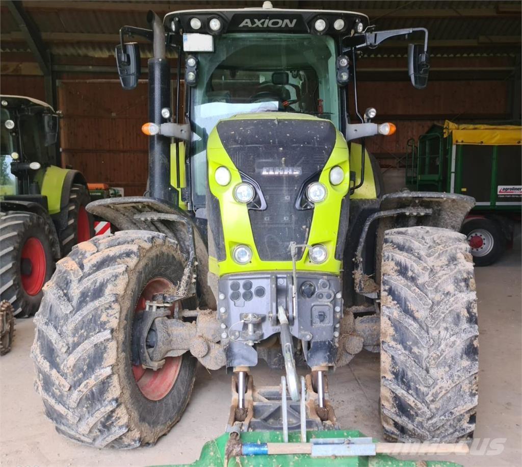 CLAAS Axion 810 トラクター