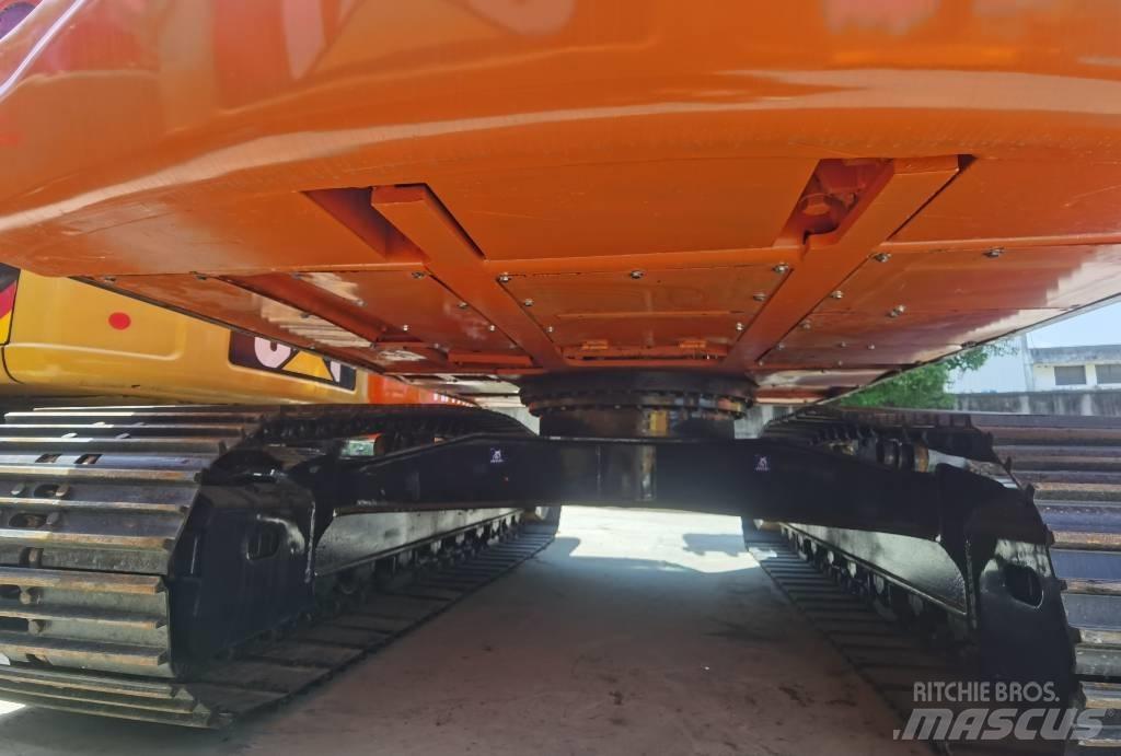 Doosan DX 225 LC 大型油圧ショベル12t以上（パワーショベル・ユンボ）