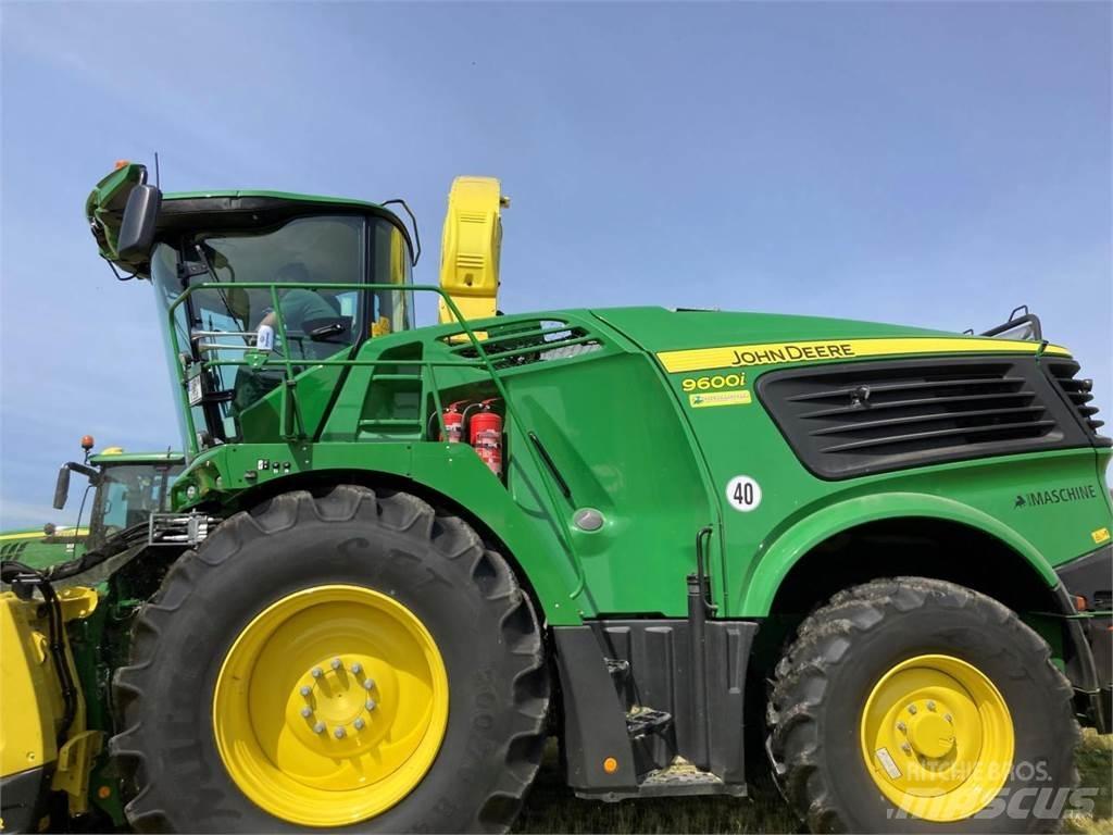 John Deere 9600i 自走式フォレージハーベスター