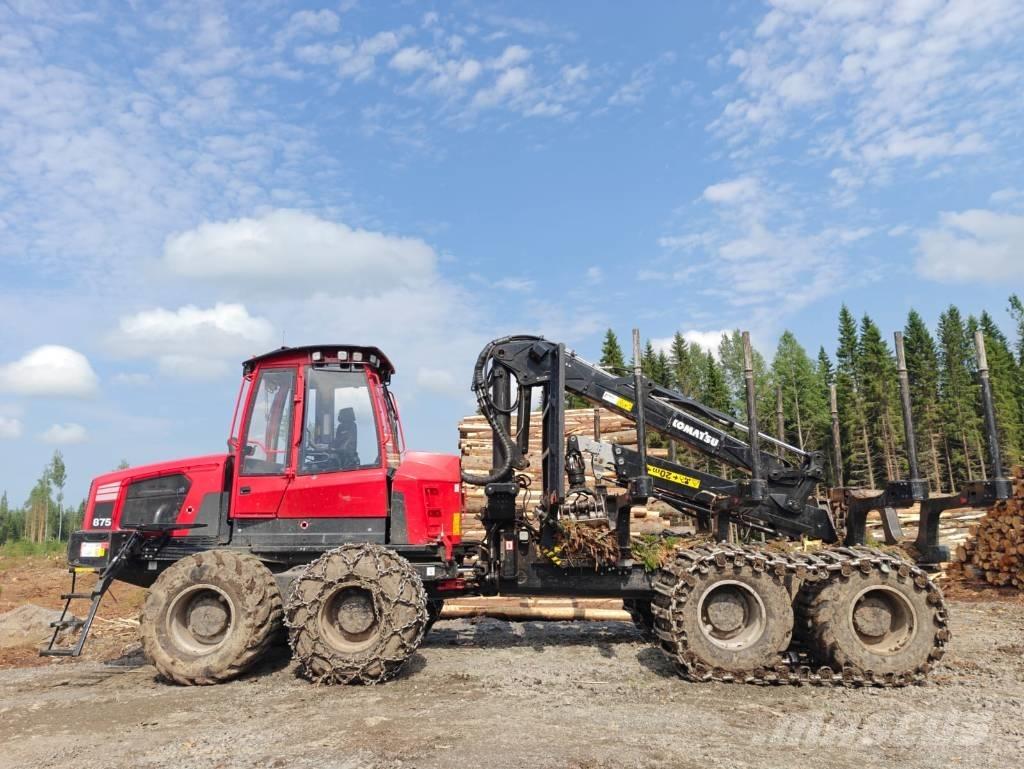Komatsu 875 フォワーダー